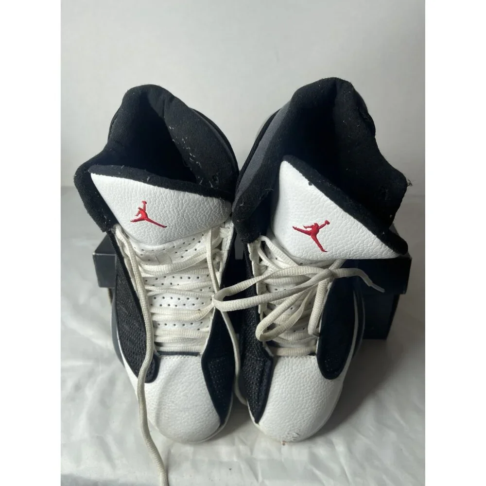 Sz 10 Nike Air Jordan 13 Retro Black‎ White Casual Lifestyle Men's DJ5982-060